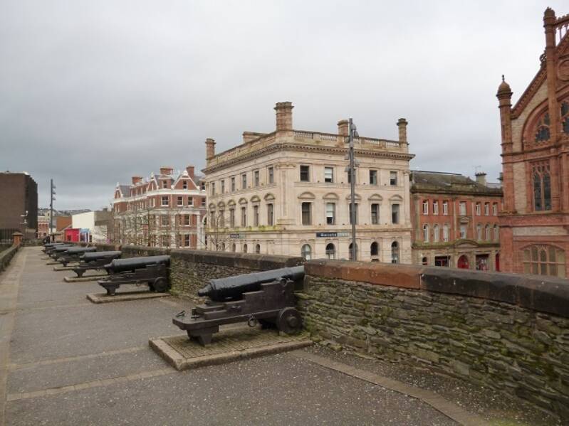 Derry walls cropped